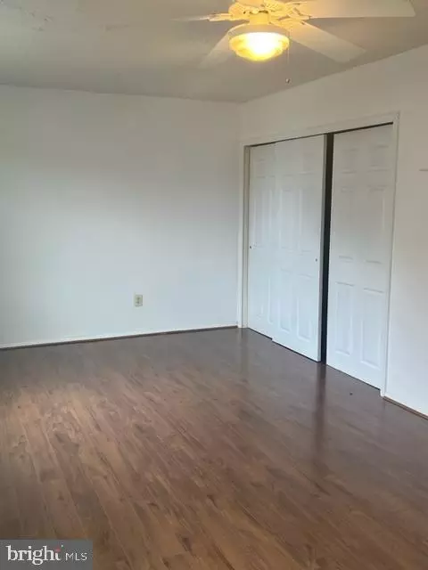 7902 Leeds Dr, Pasadena, MD 21122 photo 20