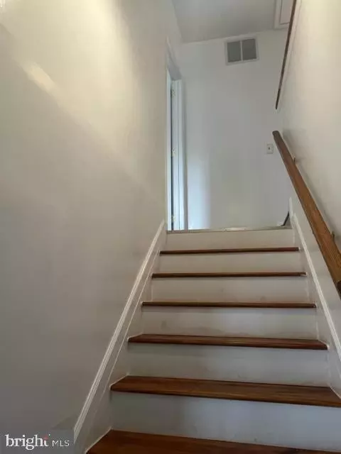 7902 Leeds Dr, Pasadena, MD 21122 photo 10