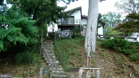 603 Delmar Rd, Edgewater, MD 21037 photo 3