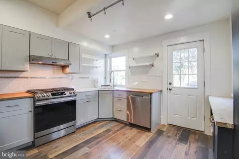 114 4th Ave, Brooklyn, MD 21225 photo 17