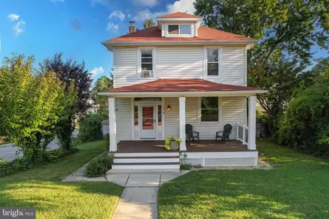 114 4th Ave, Brooklyn, MD 21225