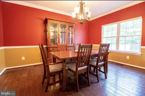 8118 A Elizabeth Rd, Pasadena, MD 21122 photo 5