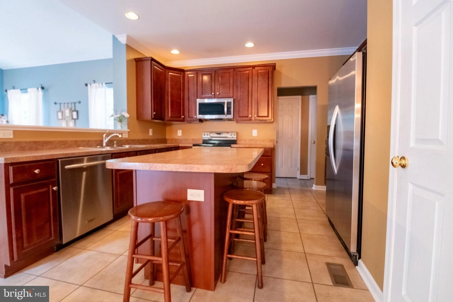 8118 A Elizabeth Rd, Pasadena, MD 21122 photo 6