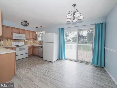 765 201st St, Pasadena, MD 21122 photo 4