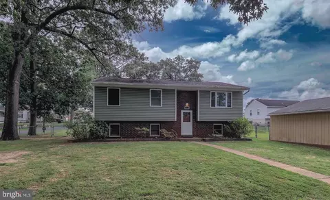 765 201st St, Pasadena, MD 21122