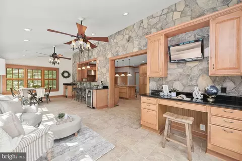 11 Walters Way, Pasadena, MD 21122 photo 7