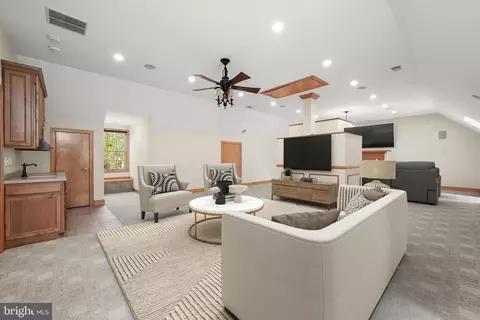 11 Walters Way, Pasadena, MD 21122 photo 10