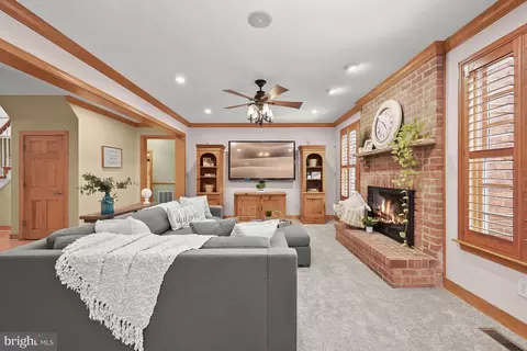 11 Walters Way, Pasadena, MD 21122 photo 4