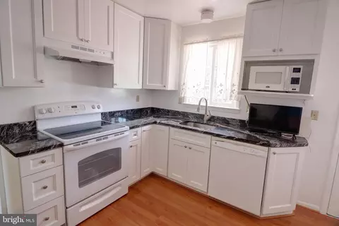 7516 Lemon Tree Ct, Hanover, MD 21076 photo 9