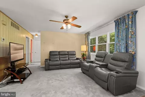 7884 W Riverside Dr, Pasadena, MD 21122 photo 7