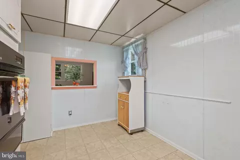 7884 W Riverside Dr, Pasadena, MD 21122 photo 14