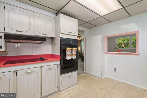7884 W Riverside Dr, Pasadena, MD 21122 photo 13