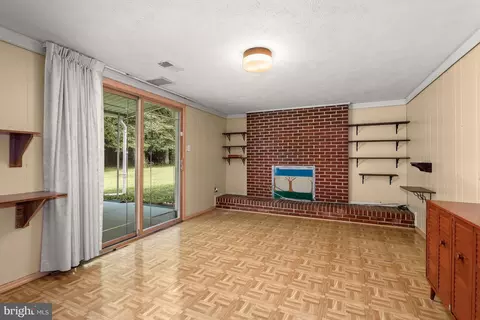 7884 W Riverside Dr, Pasadena, MD 21122 photo 23