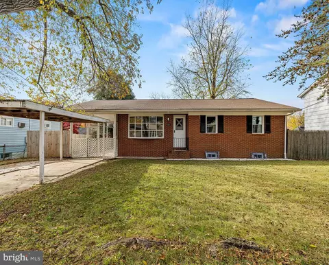 8464 Kenton Rd, Pasadena, MD 21122