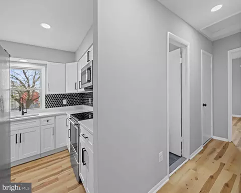 8464 Kenton Rd, Pasadena, MD 21122 photo 15