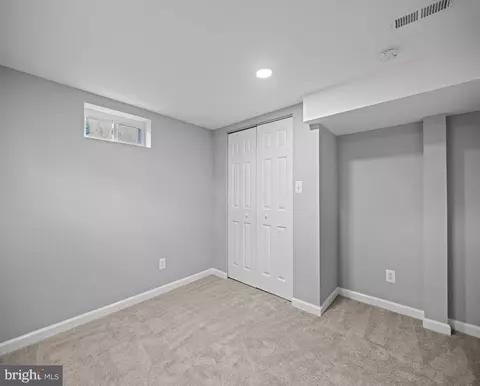 8464 Kenton Rd, Pasadena, MD 21122 photo 38