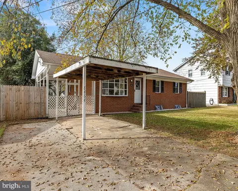 8464 Kenton Rd, Pasadena, MD 21122 photo 4