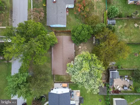 8464 Kenton Rd, Pasadena, MD 21122 photo 53