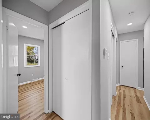 8464 Kenton Rd, Pasadena, MD 21122 photo 21