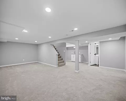 8464 Kenton Rd, Pasadena, MD 21122 photo 34