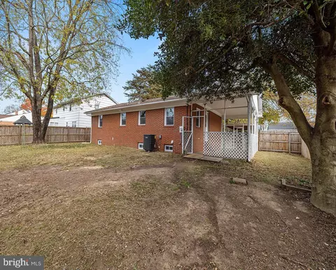 8464 Kenton Rd, Pasadena, MD 21122 photo 47