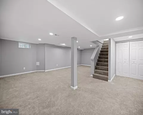 8464 Kenton Rd, Pasadena, MD 21122 photo 33