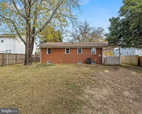 8464 Kenton Rd, Pasadena, MD 21122 photo 48