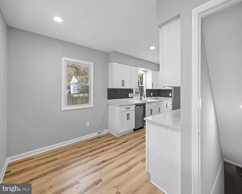 8464 Kenton Rd, Pasadena, MD 21122 photo 19