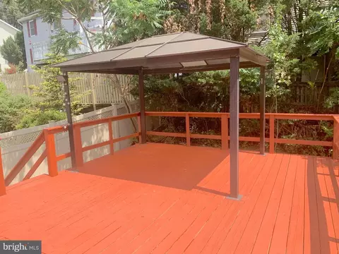 8207 Wapati Ct, Pasadena, MD 21122 photo 5