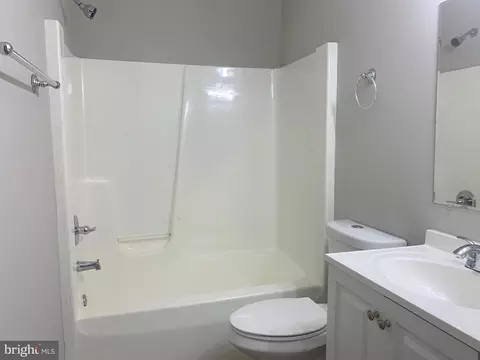 8207 Wapati Ct, Pasadena, MD 21122 photo 18