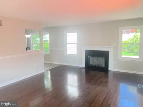 8207 Wapati Ct, Pasadena, MD 21122 photo 9