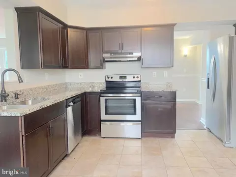 8207 Wapati Ct, Pasadena, MD 21122 photo 11