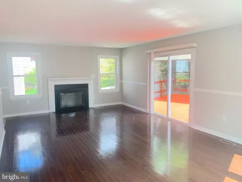 8207 Wapati Ct, Pasadena, MD 21122 photo 2