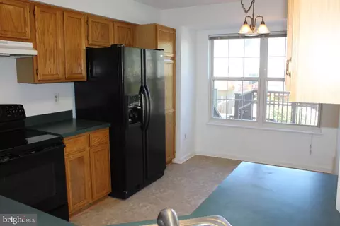 313 Merrymount Ct, Pasadena, MD 21122 photo 9