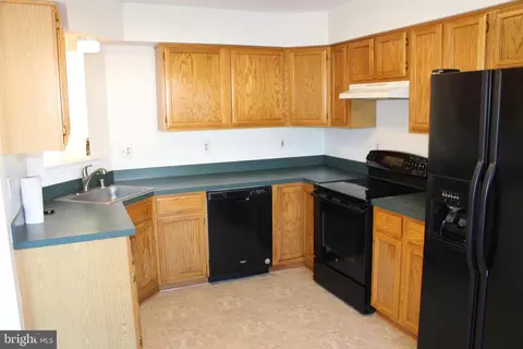 313 Merrymount Ct, Pasadena, MD 21122 photo 8