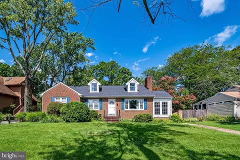 514 Beach Dr, Annapolis, MD 21403