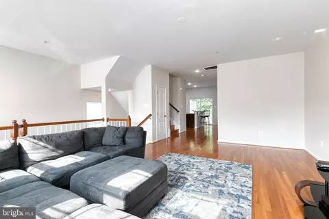 8449 Winding Trl, Laurel, MD 20724 photo 5