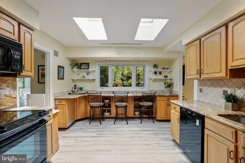 1644 Comanche Rd, Arnold, MD 21012 photo 4