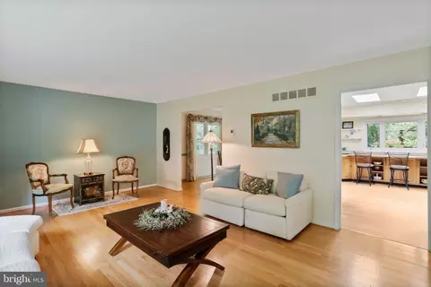 1644 Comanche Rd, Arnold, MD 21012 photo 2