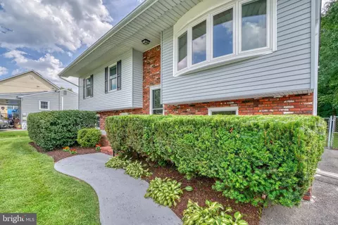 231 Poplar Ave, Glen Burnie, MD 21061