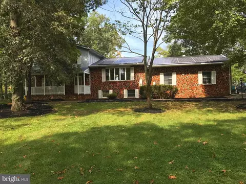 820 Meadow Rd, Severn, MD 21144