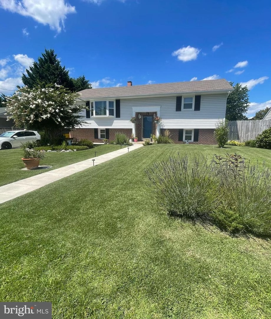 19 Kellington Dr, Pasadena, MD 21122 photo 1