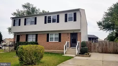 821 220th St, Pasadena, MD 21122 photo 2