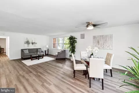 228 Falcon Dr, Pasadena, MD 21122 photo 12