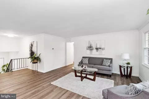 228 Falcon Dr, Pasadena, MD 21122 photo 11