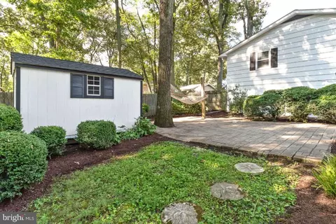 228 Falcon Dr, Pasadena, MD 21122 photo 42