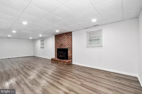 228 Falcon Dr, Pasadena, MD 21122 photo 28