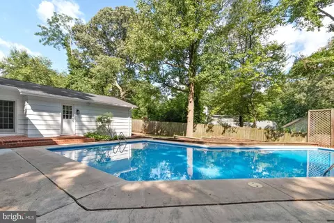 228 Falcon Dr, Pasadena, MD 21122 photo 36