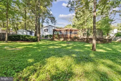 228 Falcon Dr, Pasadena, MD 21122 photo 44