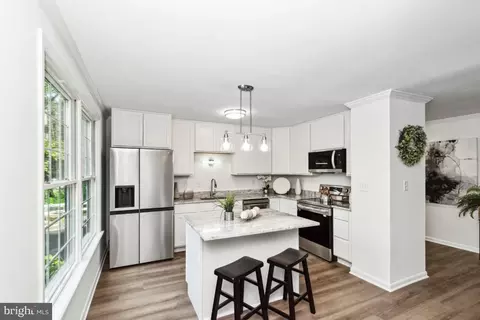 228 Falcon Dr, Pasadena, MD 21122 photo 15